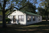 409 Senate St in Auburndale, FL - Foto de edificio - Building Photo