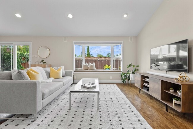 841 W Latimer Ave in Campbell, CA - Building Photo - Building Photo