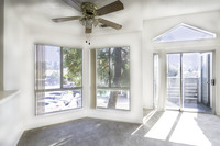 Willow Glen Apartments in Hercules, CA - Building Photo - Interior Photo