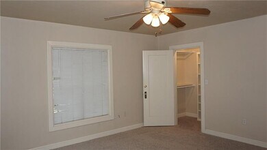 1127 Glenwood Ave in Nichols Hills, OK - Building Photo - Building Photo