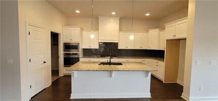 5107 SW Kemptown Pl in Bentonville, AR - Building Photo - Building Photo