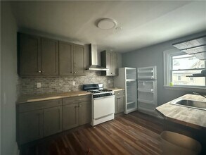 1042 Monroe Ave in Rochester, NY - Building Photo - Building Photo