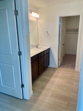 10274 Rashmi Dr in Elk Grove, CA - Building Photo - Building Photo