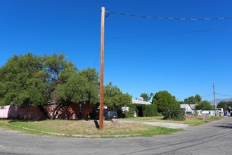 1631-1641 N Justin Ln in Tucson, AZ - Building Photo - Building Photo