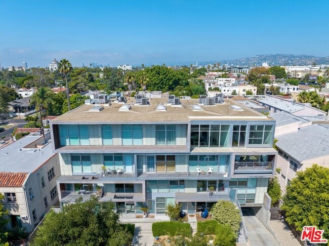 property at 611 N Bronson Ave
