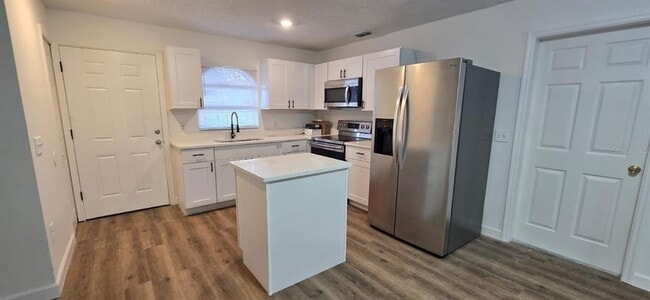 669 Royalty Ct in Kissimmee, FL - Building Photo - Building Photo