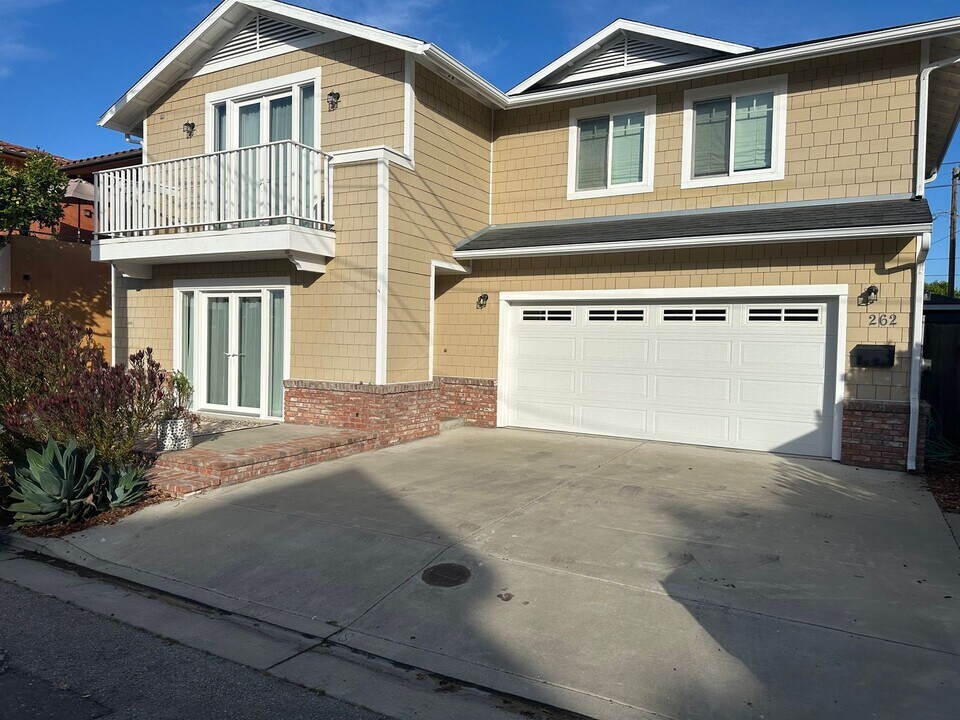 262 Boeker Ave in Pismo Beach, CA - Building Photo