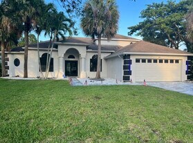3081 NW Windemere Dr in Jensen Beach, FL - Building Photo