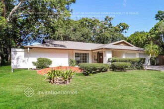 1153 Lancer Ln in Tarpon Springs, FL - Building Photo - Building Photo