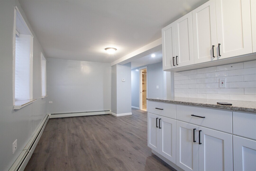 5911 Washington St in West New York, NJ - Building Photo
