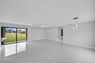 204 NW 14th St in Cape Coral, FL - Building Photo - Building Photo