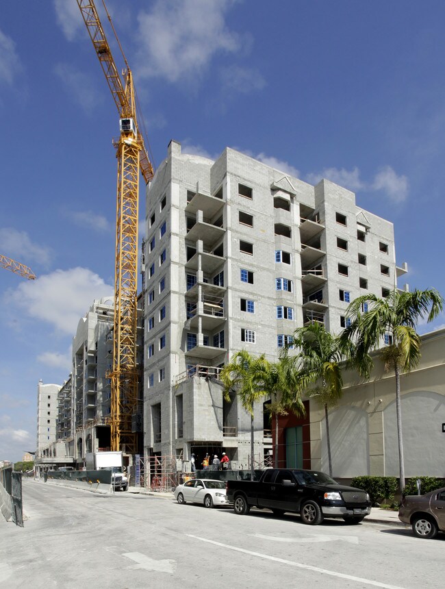 The Palace at Coral Gables in Coral Gables, FL - Building Photo - Building Photo