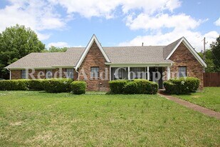 4496 Green Creek in Memphis, TN - Building Photo