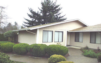 624-640 SE 146th Ave in Portland, OR - Building Photo - Building Photo