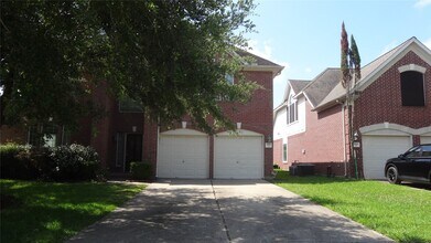 4822 Schiller Park Ln in Sugar Land, TX - Building Photo - Building Photo