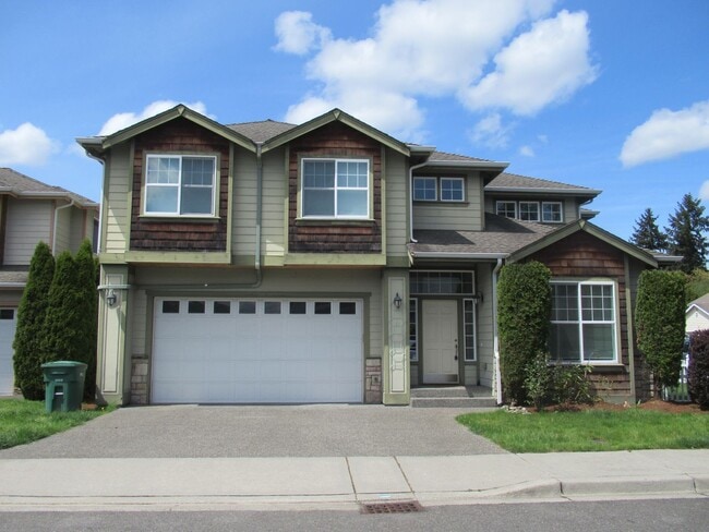 property at 919 Vashon Pl NE