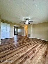 20313 US-90 in Jeanerette, LA - Building Photo - Building Photo