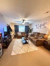 1184 -3-1H-3 Jamestown Rd in Williamsburg, VA - Building Photo - Building Photo