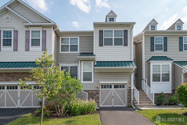 property at 3 Bauer Ln