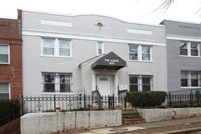1238 Queen St NE in Washington, DC - Building Photo - Building Photo