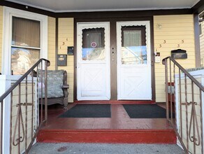 133 Poplar St in Bridgeport, CT - Building Photo - Building Photo