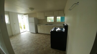 527 Upham St in Klamath Falls, OR - Foto de edificio - Building Photo