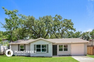 11200 Tracey Dr in Balch Springs, TX - Building Photo