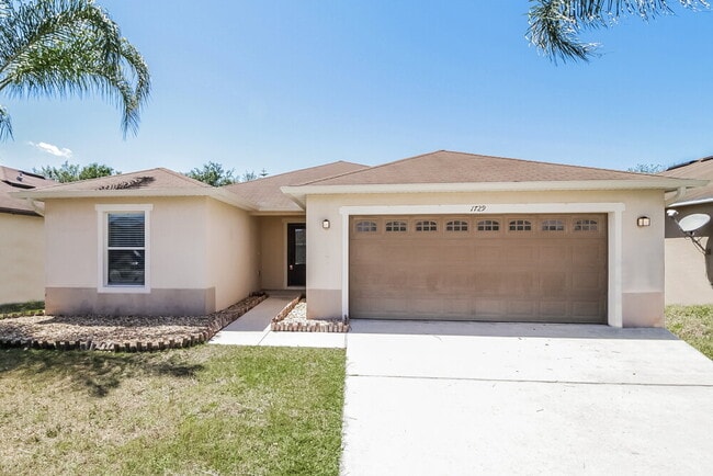 property at 1729 Strathmore Cir
