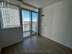 25-2025 Holly St in Toronto, ON - Building Photo - Building Photo