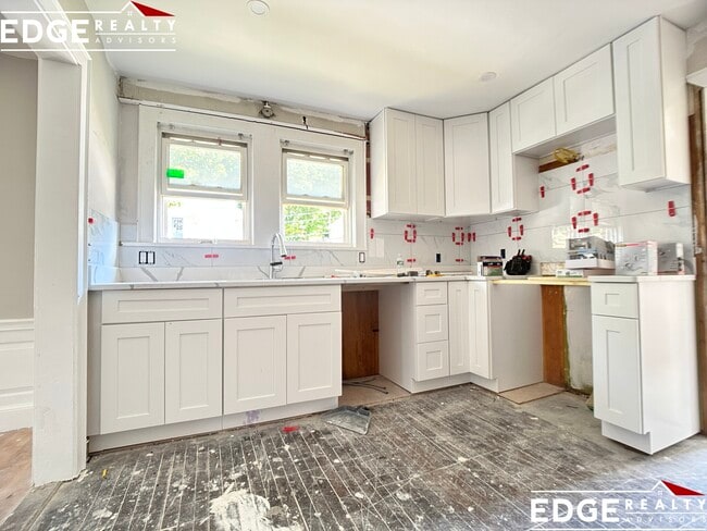 2 Portina Rd, Unit 2 in Boston, MA - Foto de edificio - Building Photo