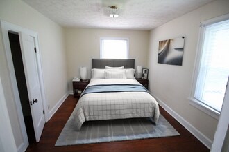 2205 N Glenwood Ave in Muncie, IN - Foto de edificio - Building Photo