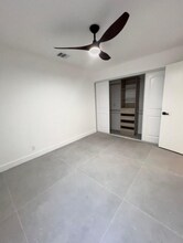 4962 SW 32nd Way in Fort Lauderdale, FL - Foto de edificio - Building Photo