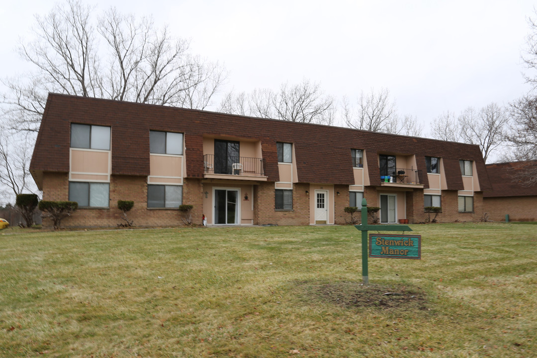 Stenwick Manor in Churchville, NY - Building Photo