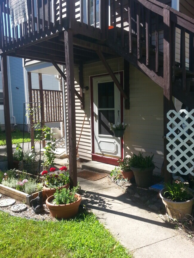 201 Rockwell St Rentals in Norwich, CT