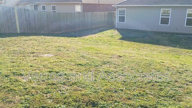 905 SW Loudon Dr in Bentonville, AR - Building Photo - Building Photo