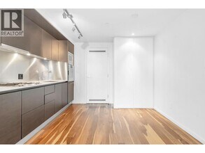 1151 W Georgia St in Vancouver, BC - Building Photo - Building Photo