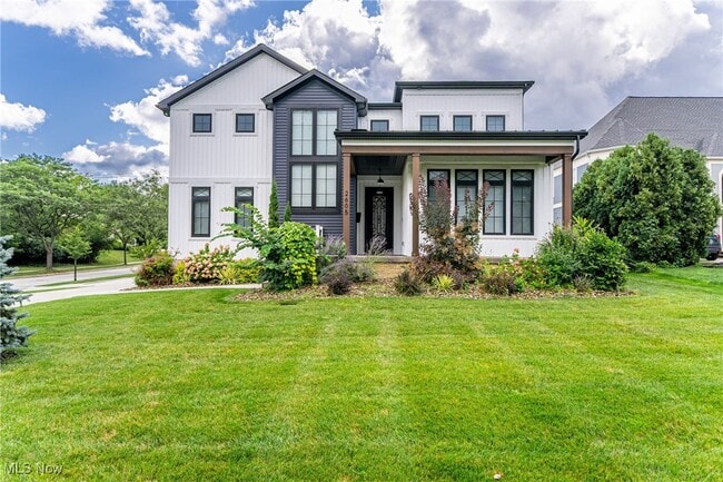 2605 Buckhurst Dr in Beachwood, OH - Building Photo - Building Photo