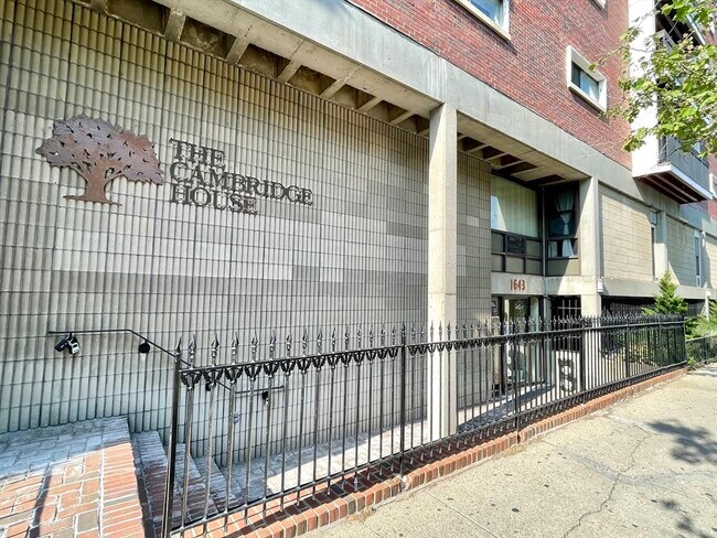 1643 Cambridge St in Cambridge, MA - Building Photo - Building Photo