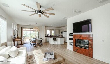 2423 W Shadow Glen Ct in Anthem, AZ - Building Photo - Building Photo