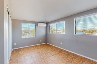 2830 Floral Rd NW in Albuquerque, NM - Building Photo - Building Photo
