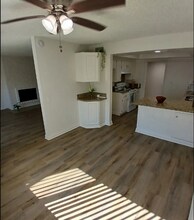 809 Amigos Way in Newport Beach, CA - Building Photo - Building Photo