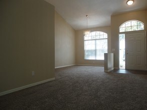 2302 Lyncrest Ct in Valrico, FL - Building Photo - Building Photo