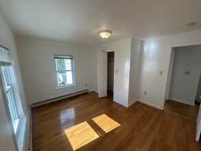 201 Elm St, Unit 201 in Cambridge, MA - Building Photo - Building Photo