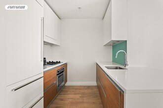 555 W 59th St in New York, NY - Building Photo - Building Photo