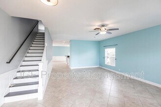 2201 Cape Heather Cir in Cape Coral, FL - Building Photo - Building Photo