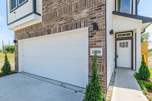 14906 Eagle feather ct. in Houston, TX - Building Photo