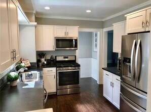359 Sieber Ave in Akron, OH - Building Photo - Building Photo