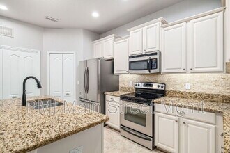 689 Evening Sky Dr in Oviedo, FL - Building Photo - Building Photo