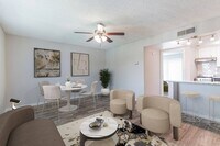 Monroe on Monterey photo'