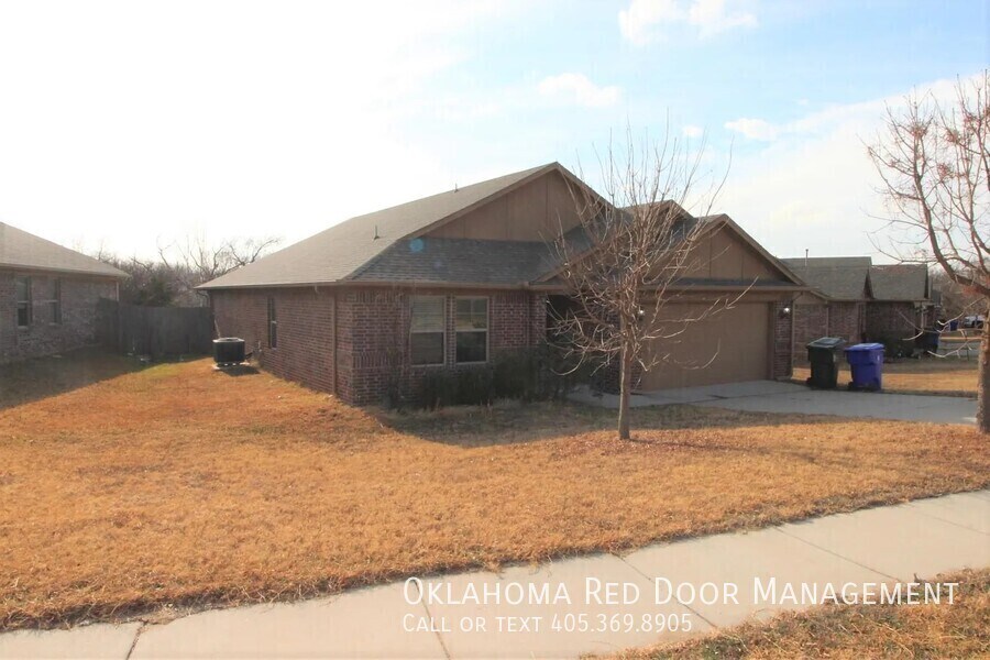 816 Accipiter St in Norman, OK - Building Photo